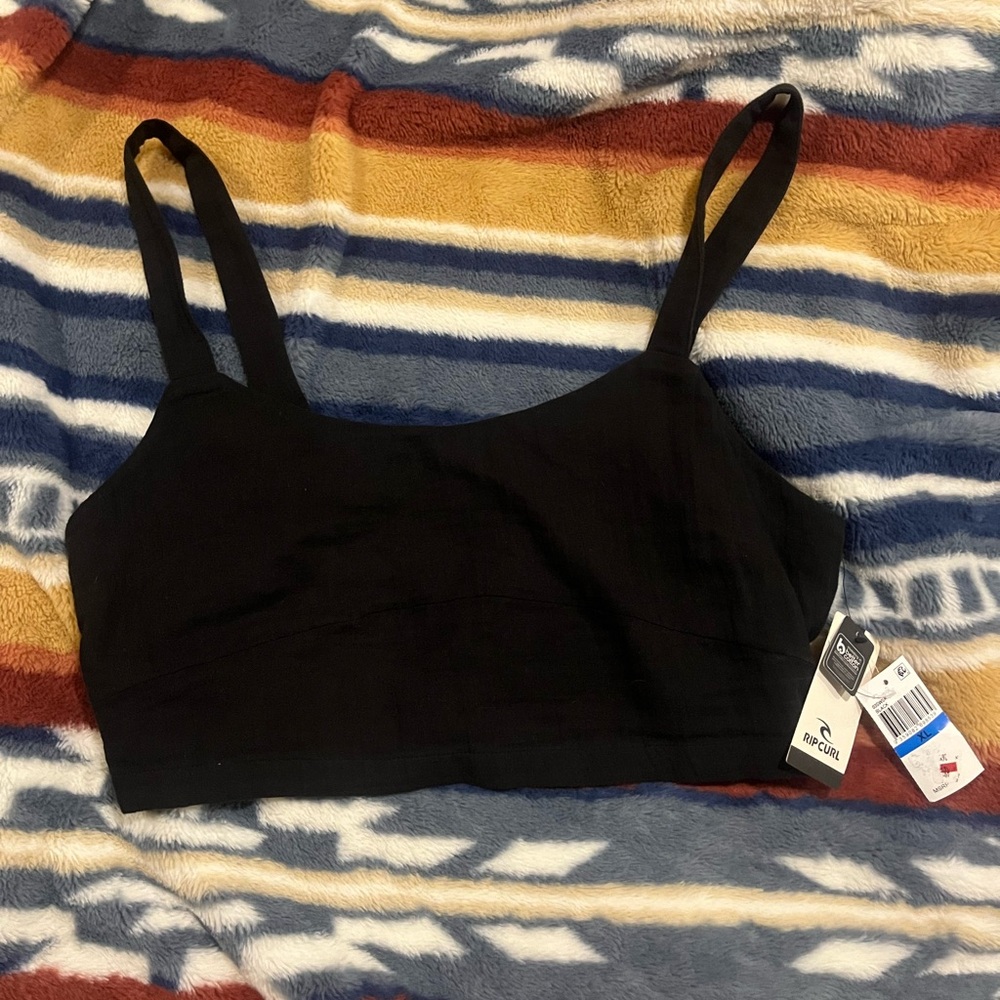 NWT Rip Curl Black Crop Top